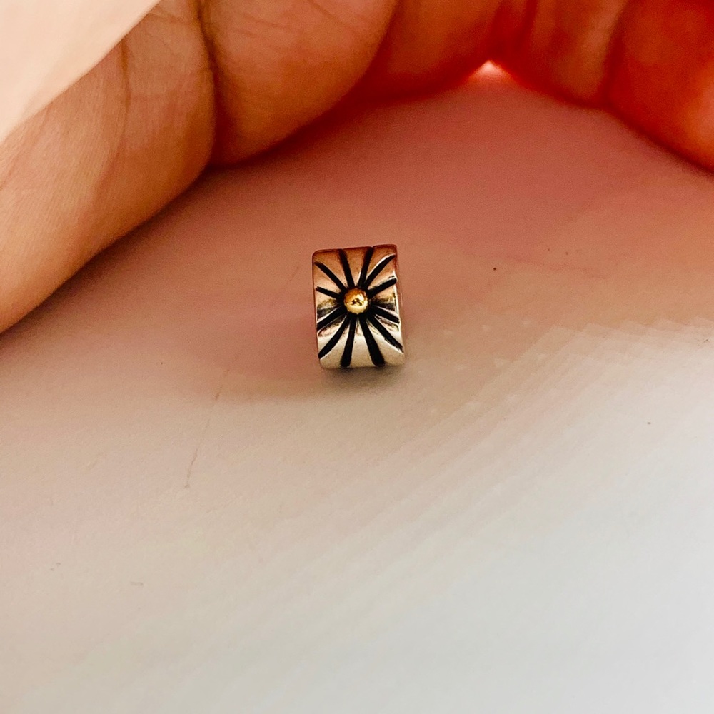 🎉 SALE 🎉 EUC Pandora 790216 Sterling Silver & 14k Yellow Gold Sunburst Clip Bead - Picture 6 of 12